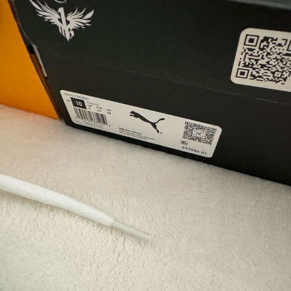 4 pairs basketball shoes different sizes 2 new 2 used - Picture 6 of 6